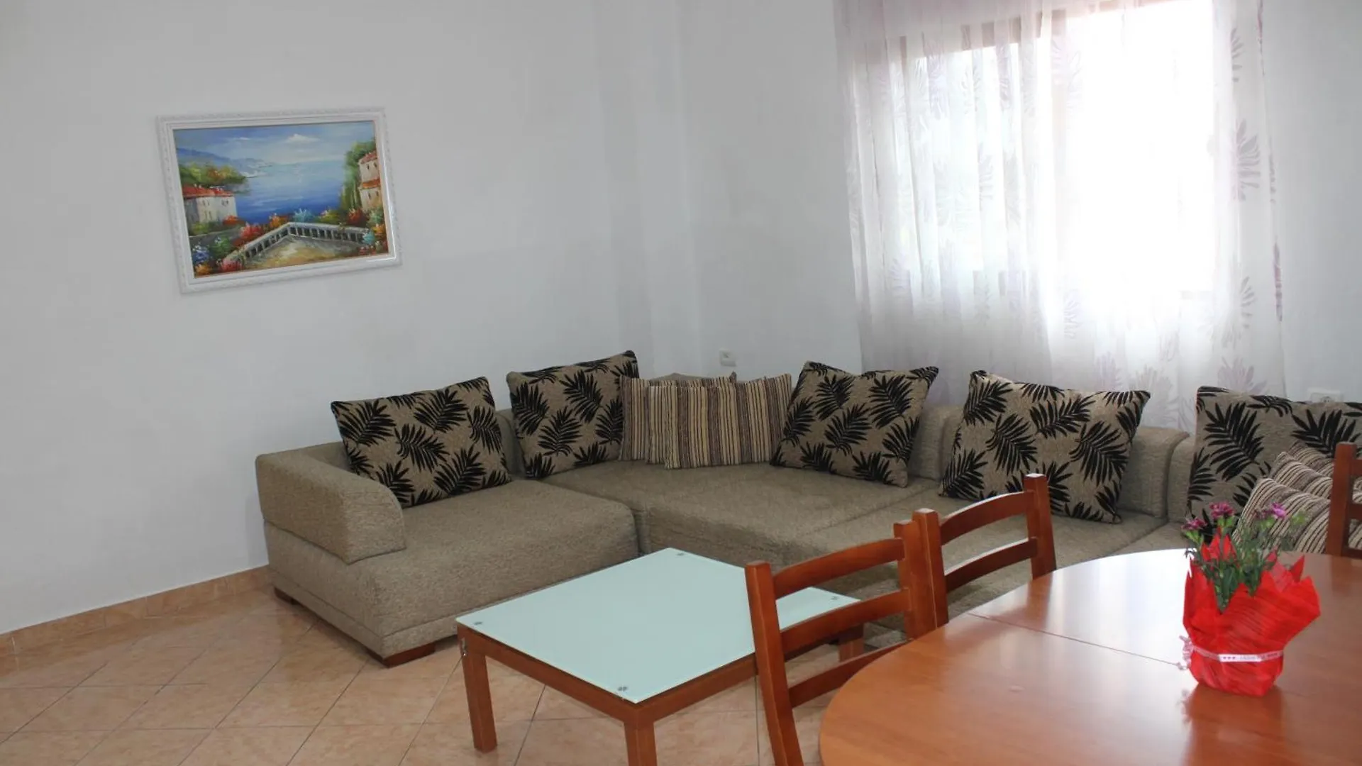 Haus Family Apartment Τίρανα